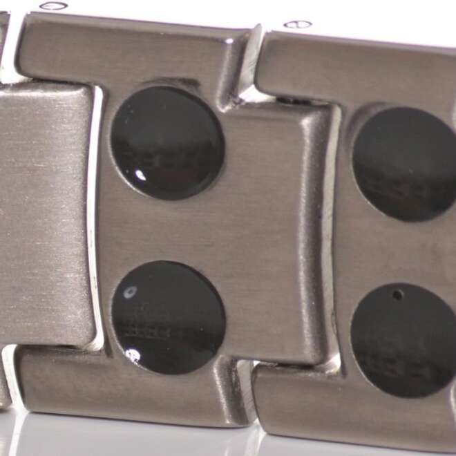 Titanium Barrel Magnetic Bracelet in a Silver Finish